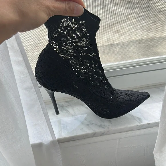 Steve madden lace sock stilettos - Picture 2 of 3